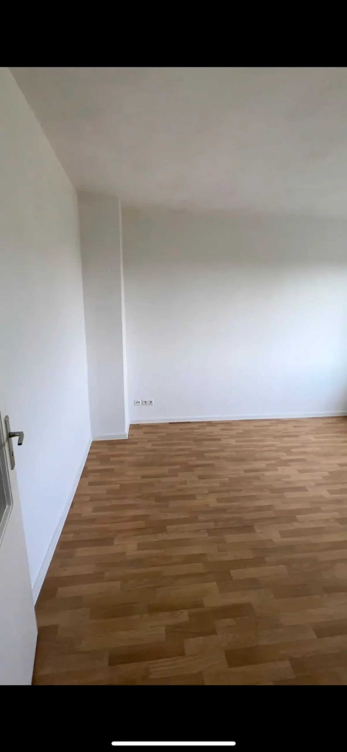 Besenrein übergebene leere Wohnung nach einer Wohnungsauflösung in Berlin